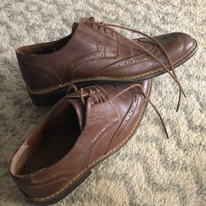 Men’s dress shoes